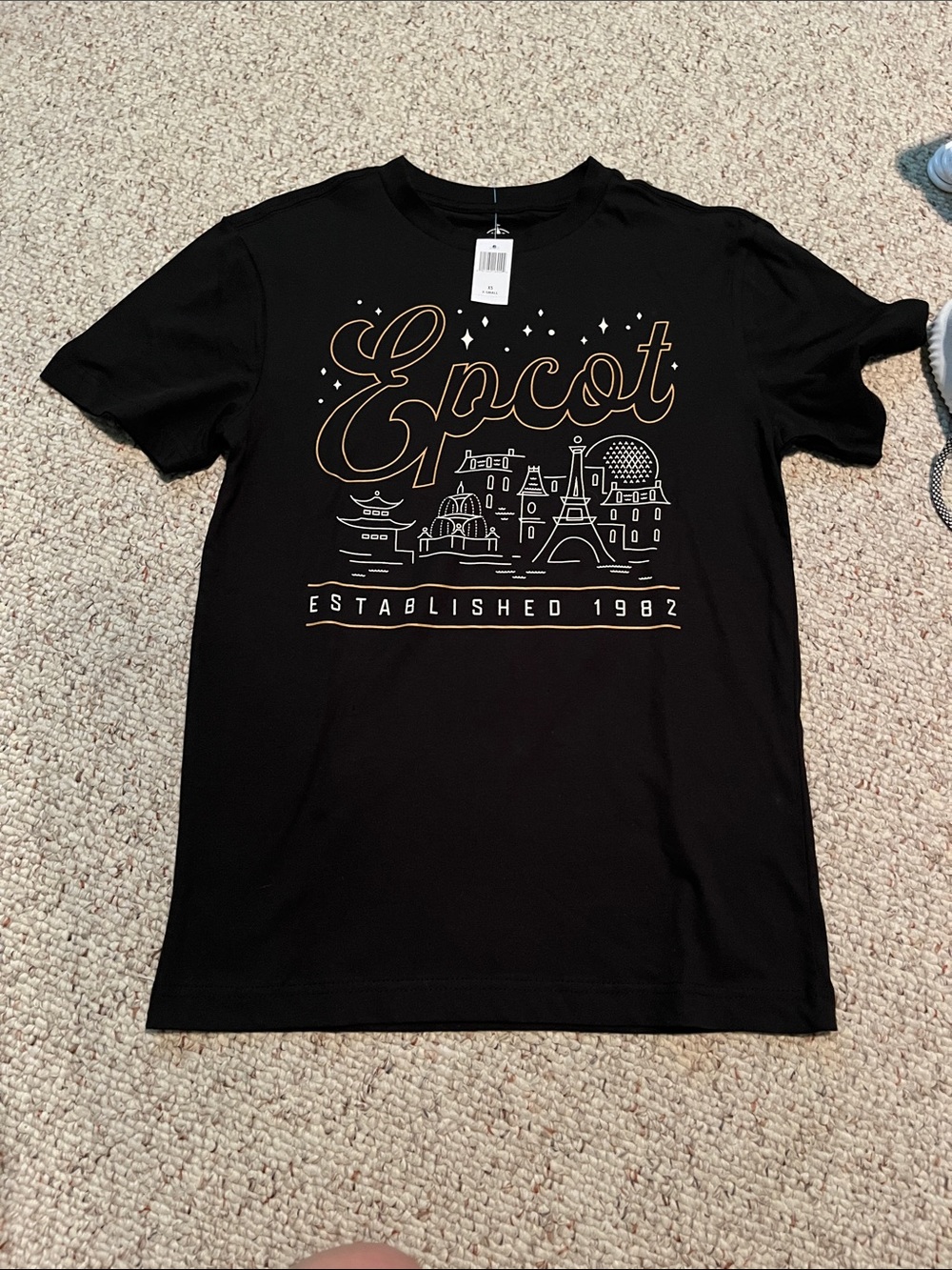 NWT Disney Epcot T-Shirt